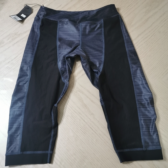 NWT! Ryu Geoline Capri - Picture 1 of 14